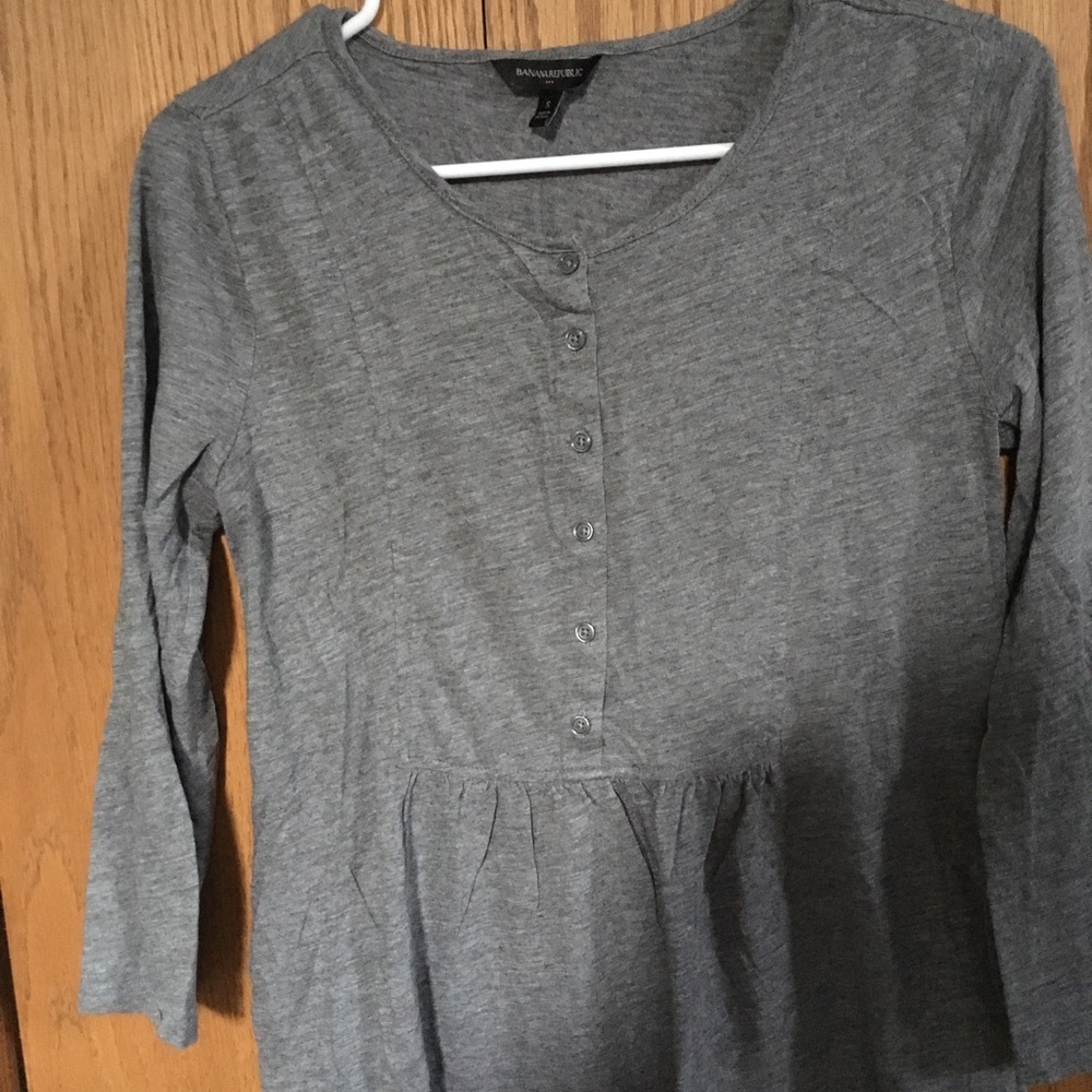 Banana Republic Gray feminine Henley